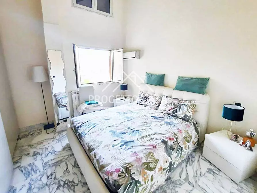 Immagine 22 di Appartamento in vendita  in via buozzi a Viareggio