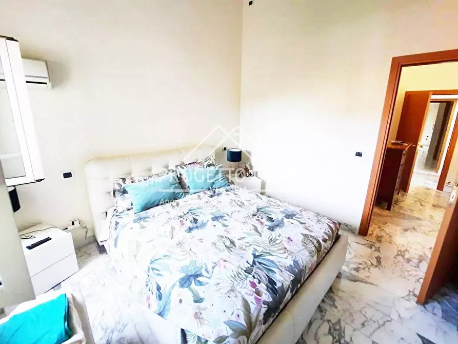 Immagine 26 di Appartamento in vendita  in via buozzi a Viareggio