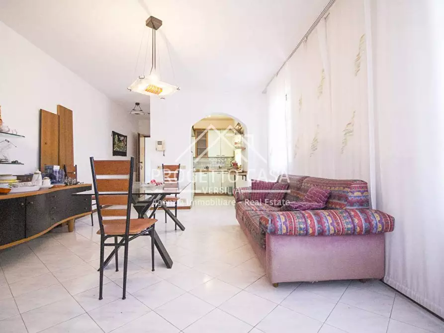 Immagine 6 di Appartamento in vendita  in VIA EUCLIDE a Camaiore