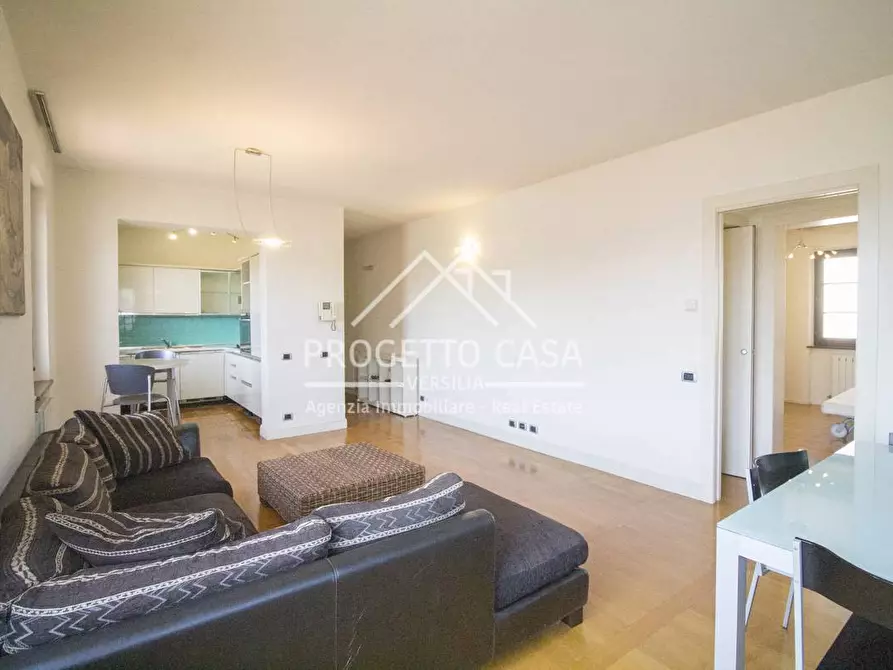 Immagine 1 di Appartamento in vendita  in VIA pitagora a Camaiore