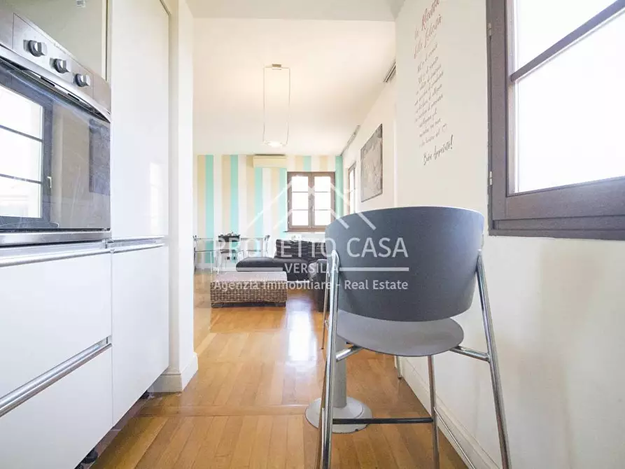 Immagine 13 di Appartamento in vendita  in VIA pitagora a Camaiore