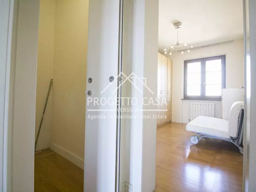 Immagine 16 di Appartamento in vendita  in VIA pitagora a Camaiore