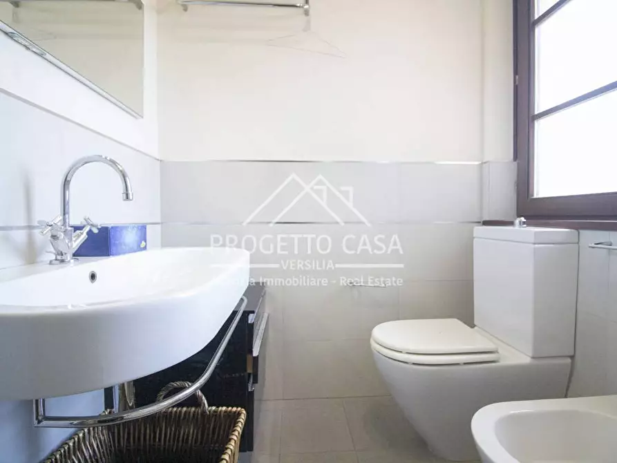 Immagine 28 di Appartamento in vendita  in VIA pitagora a Camaiore