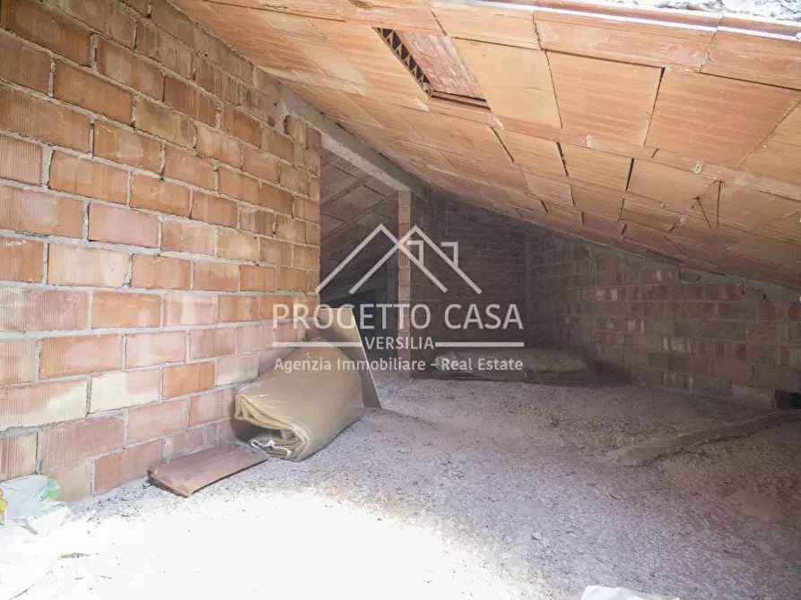 Immagine 38 di Appartamento in vendita  in VIA pitagora a Camaiore