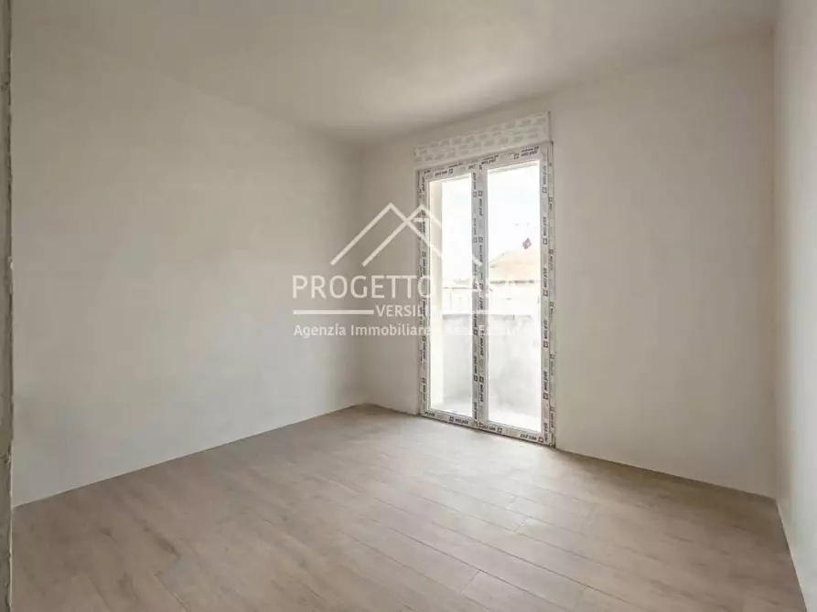 Immagine 13 di Appartamento in vendita  in VIA VITTORIO VENETO a Camaiore