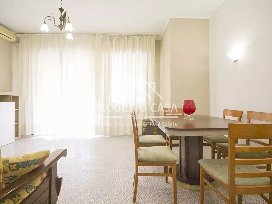 Immagine 2 di Appartamento in vendita  in VIA DON ENRICO TAZZOLI a Camaiore