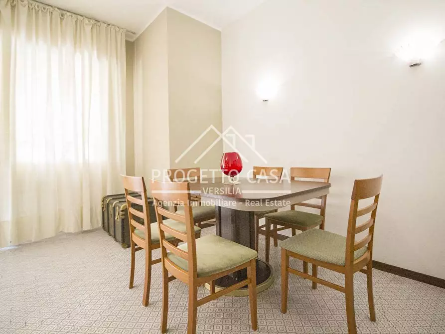 Immagine 9 di Appartamento in vendita  in VIA DON ENRICO TAZZOLI a Camaiore