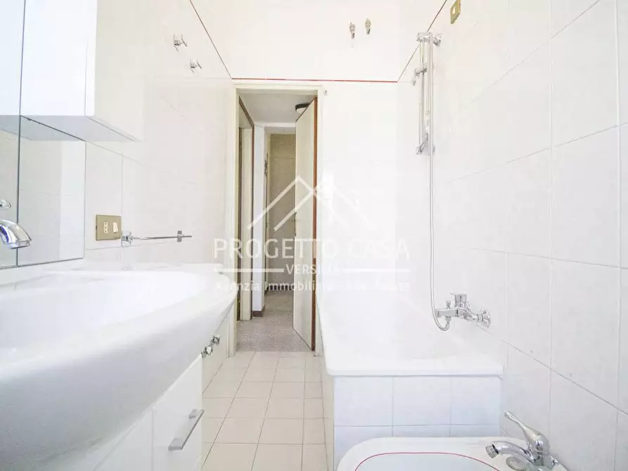 Immagine 28 di Appartamento in vendita  in VIA DON ENRICO TAZZOLI a Camaiore