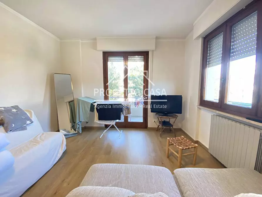 Immagine 4 di Appartamento in affitto  in VIA ADUA a Camaiore