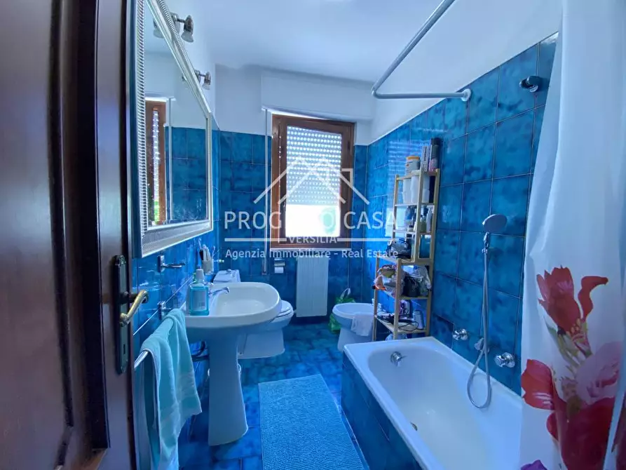 Immagine 16 di Appartamento in affitto  in VIA ADUA a Camaiore