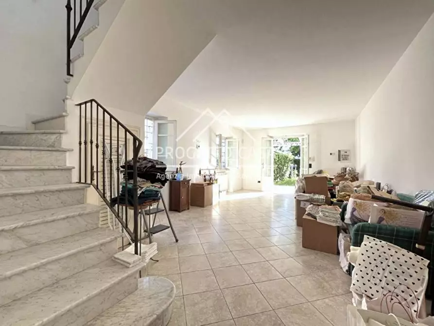 Immagine 14 di Casa indipendente in vendita  in via umberto maddalena a Pietrasanta