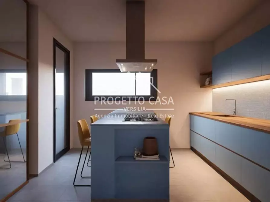 Immagine 4 di Casa indipendente in vendita  in VIA DEGLI OLMI a Camaiore