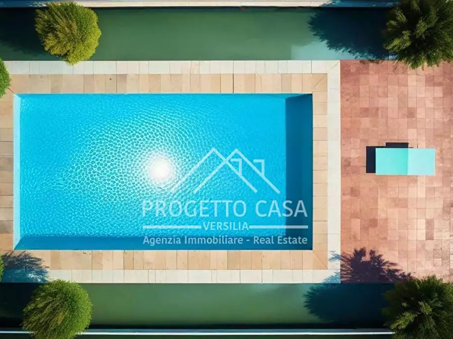 Immagine 5 di Casa indipendente in vendita  in VIA DEGLI OLMI a Camaiore