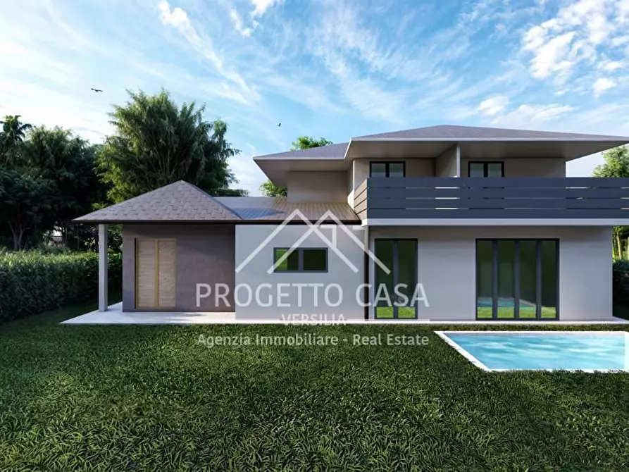 Immagine 13 di Casa indipendente in vendita  in VIA DEGLI OLMI a Camaiore