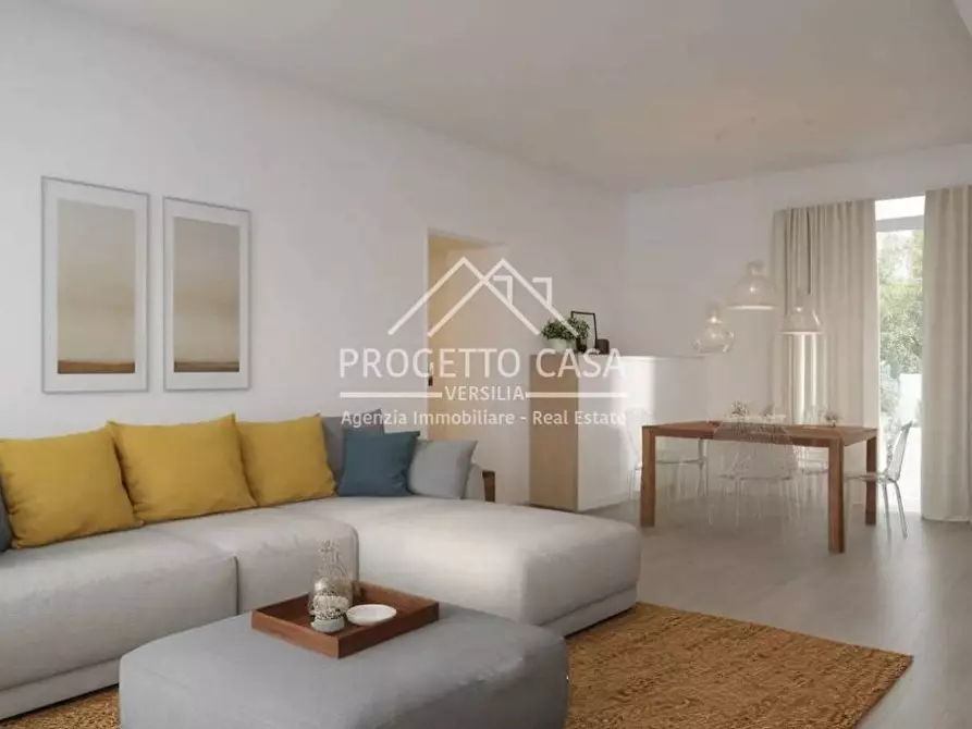 Immagine 16 di Casa indipendente in vendita  in VIA DEGLI OLMI a Camaiore