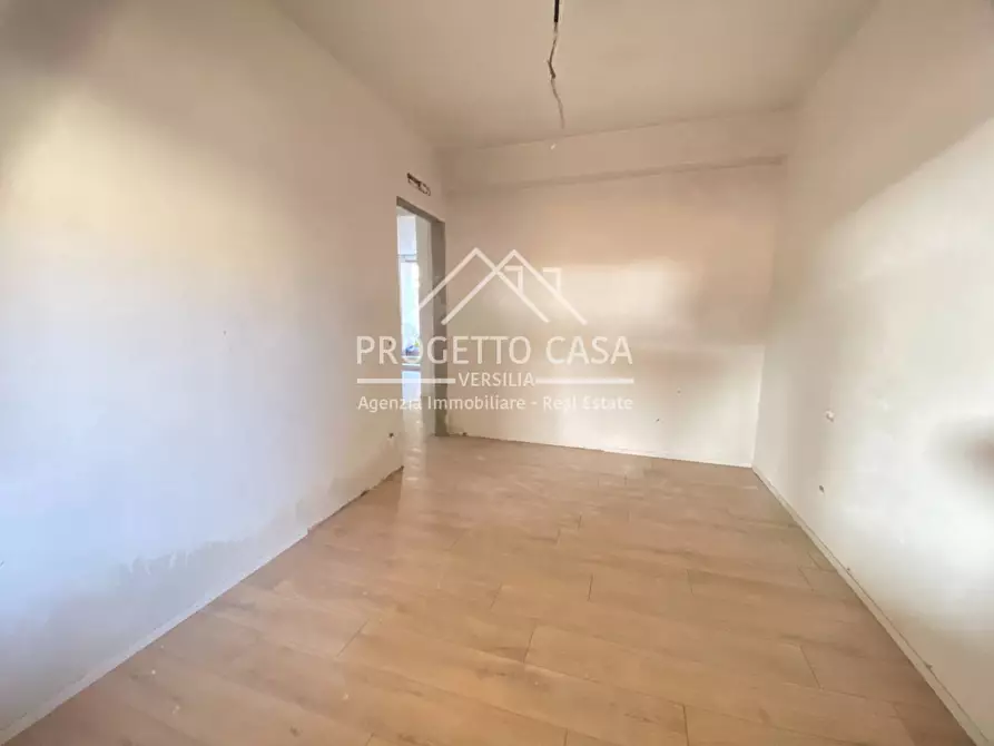 Immagine 16 di Appartamento in vendita  in VIA VITTORIO VENETO a Camaiore