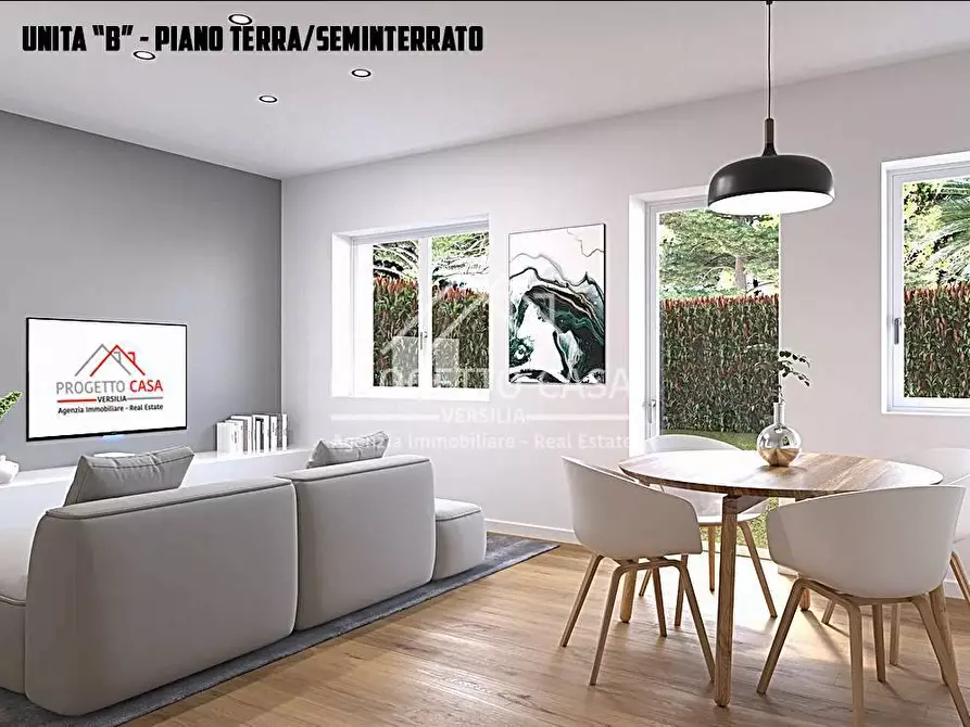 Immagine 18 di Appartamento in vendita  in VIA VITTORIO VENETO a Camaiore