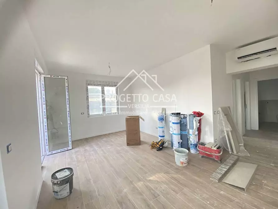 Immagine 3 di Appartamento in vendita  in VIA VITTORIO VENETO a Camaiore