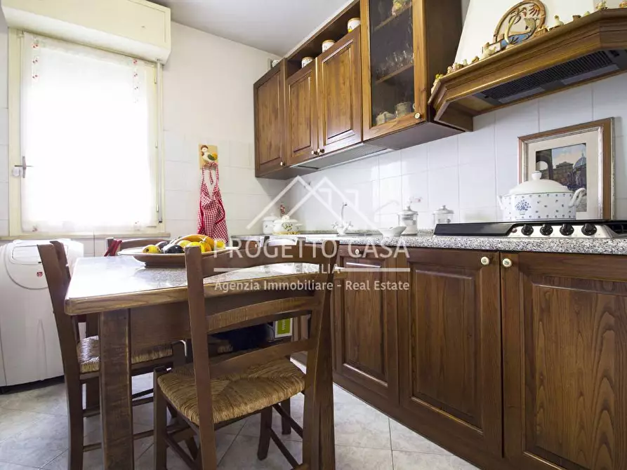 Immagine 5 di Casa indipendente in vendita  in Via 2 Giugno a Camaiore