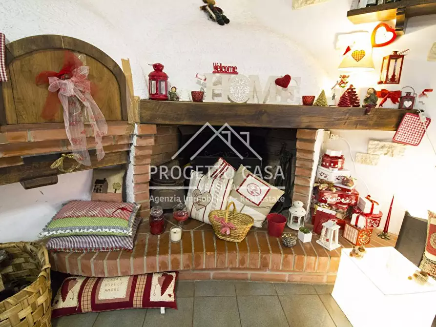 Immagine 7 di Casa indipendente in vendita  in Via 2 Giugno a Camaiore