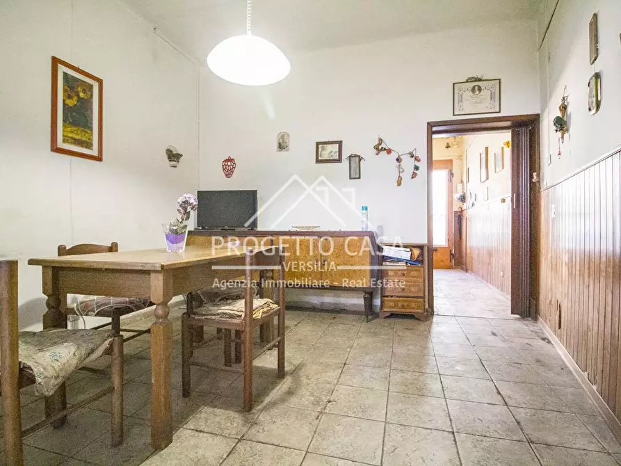 Immagine 10 di Casa indipendente in vendita  in VIA DEI LARICI a Viareggio