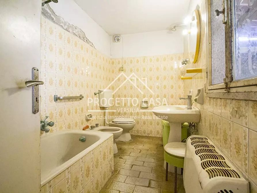 Immagine 20 di Casa indipendente in vendita  in VIA DEI LARICI a Viareggio