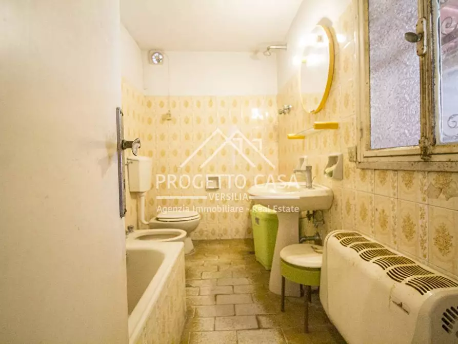 Immagine 21 di Casa indipendente in vendita  in VIA DEI LARICI a Viareggio