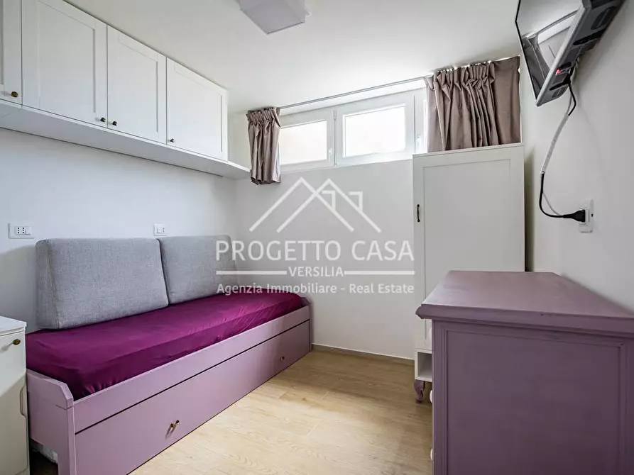 Immagine 7 di Appartamento in vendita  in VIA DELLE MAGNOLIE a Camaiore