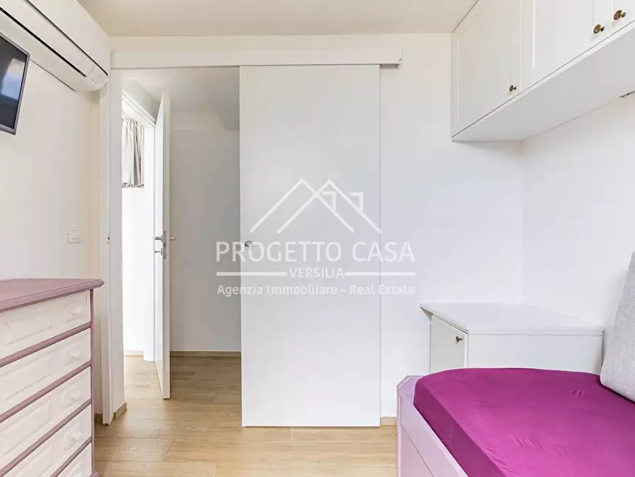 Immagine 8 di Appartamento in vendita  in VIA DELLE MAGNOLIE a Camaiore