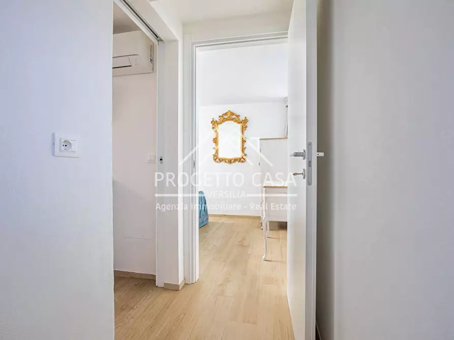 Immagine 10 di Appartamento in vendita  in VIA DELLE MAGNOLIE a Camaiore