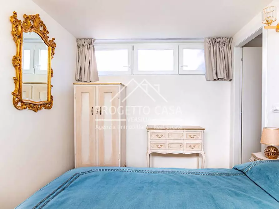 Immagine 15 di Appartamento in vendita  in VIA DELLE MAGNOLIE a Camaiore