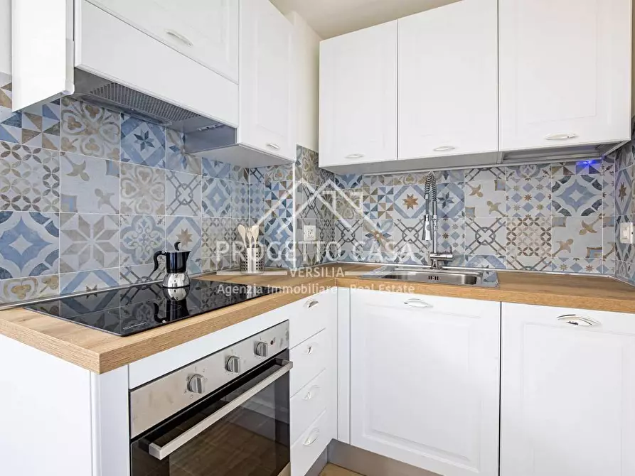 Immagine 22 di Appartamento in vendita  in VIA DELLE MAGNOLIE a Camaiore