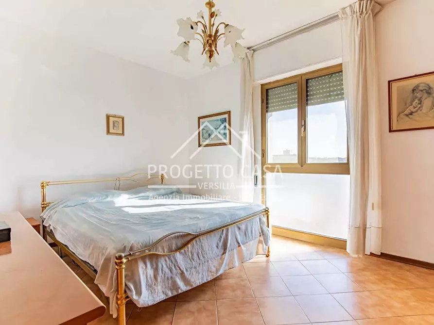 Immagine 9 di Appartamento in vendita  in VIA TARANTO a Viareggio