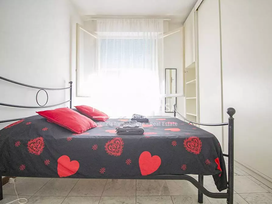 Immagine 23 di Appartamento in vendita  in VIA BEZZEGA a Viareggio