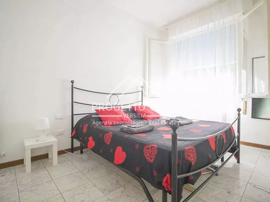 Immagine 24 di Appartamento in vendita  in VIA BEZZEGA a Viareggio