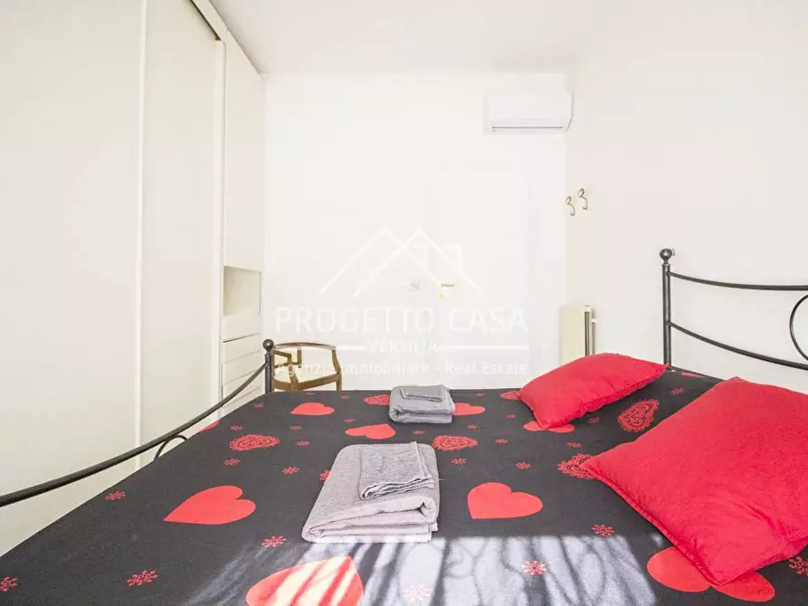 Immagine 28 di Appartamento in vendita  in VIA BEZZEGA a Viareggio