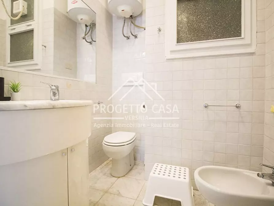 Immagine 35 di Appartamento in vendita  in VIA BEZZEGA a Viareggio