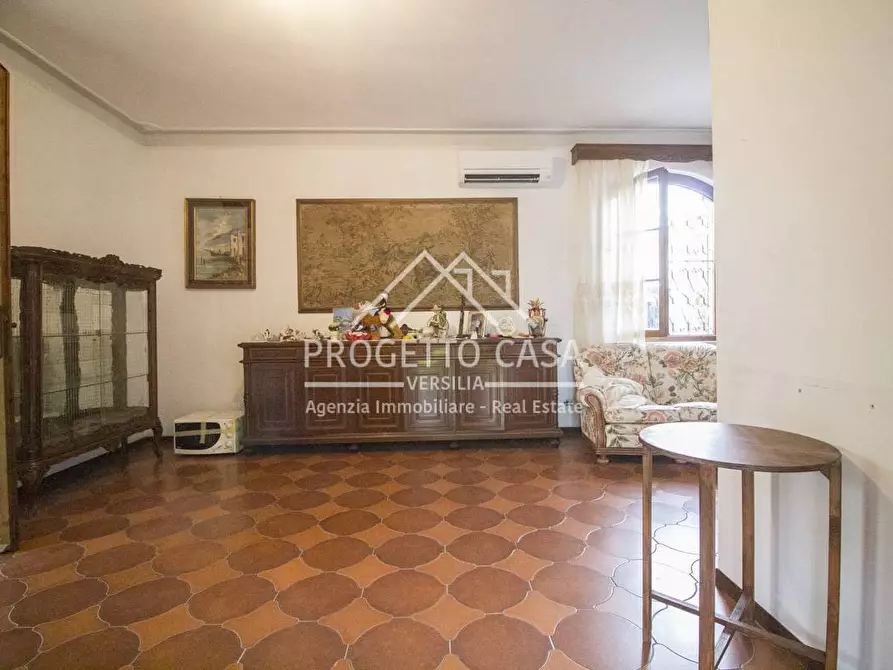 Immagine 5 di Casa indipendente in vendita  in VIA BOHEME a Viareggio