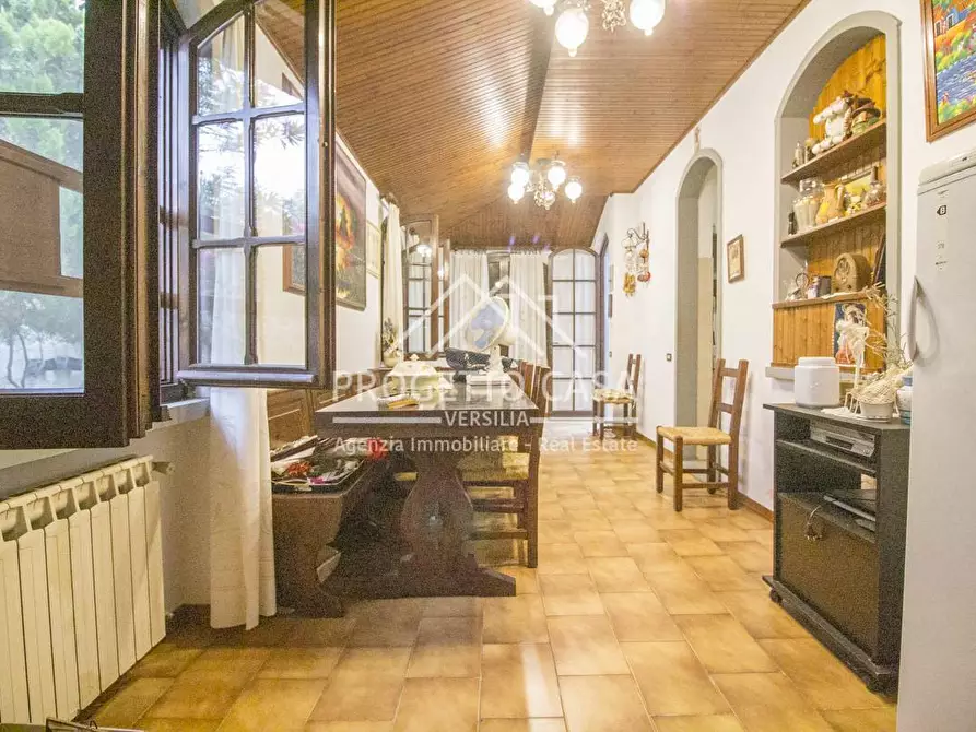 Immagine 13 di Casa indipendente in vendita  in VIA BOHEME a Viareggio