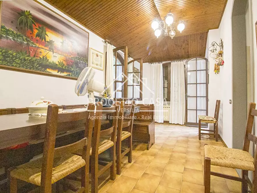 Immagine 15 di Casa indipendente in vendita  in VIA BOHEME a Viareggio