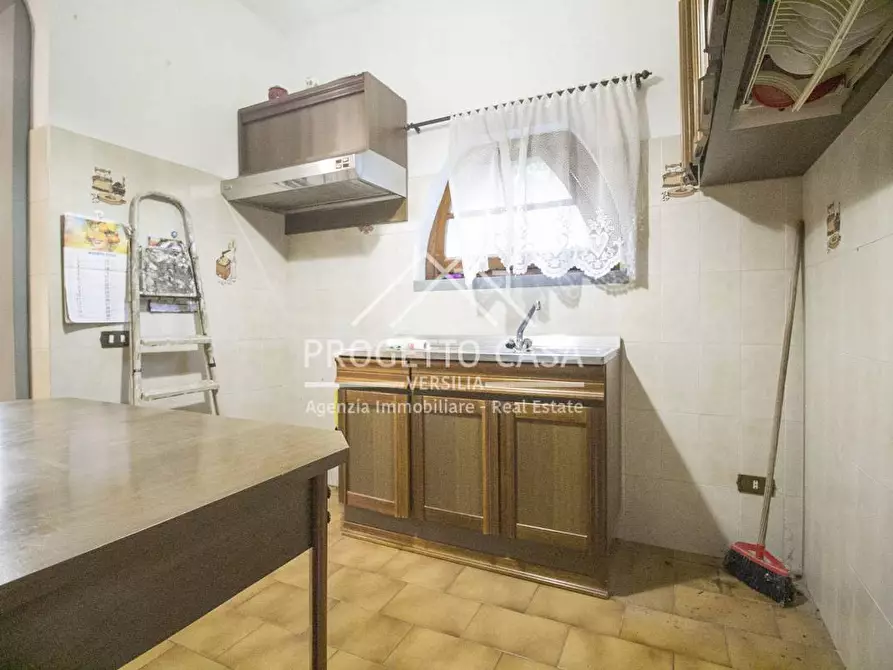 Immagine 22 di Casa indipendente in vendita  in VIA BOHEME a Viareggio