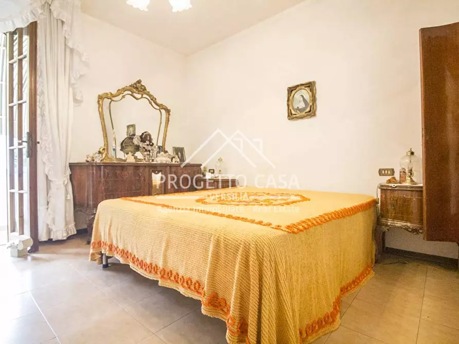 Immagine 35 di Casa indipendente in vendita  in VIA BOHEME a Viareggio