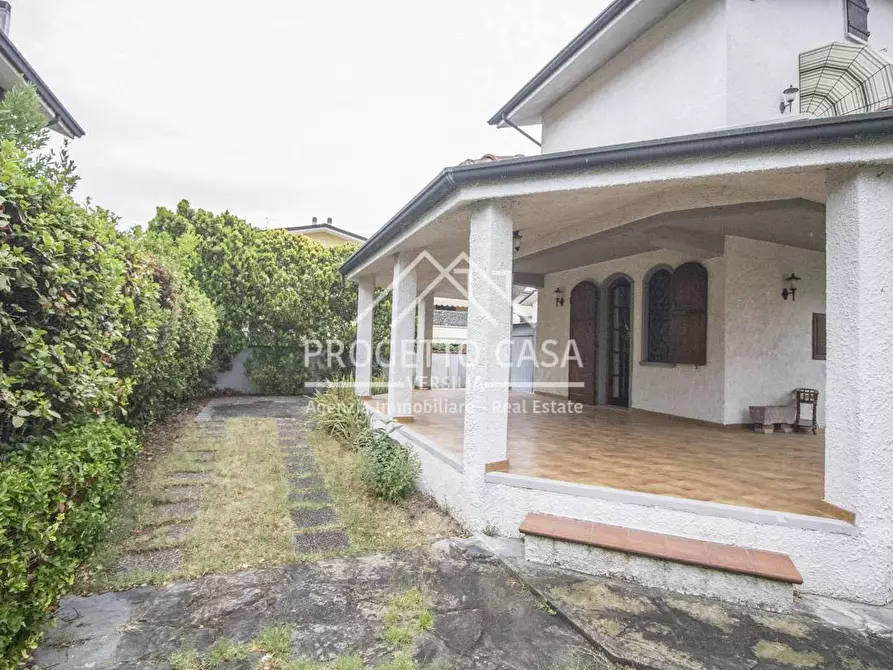 Immagine 53 di Casa indipendente in vendita  in VIA BOHEME a Viareggio