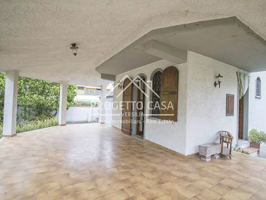 Immagine 54 di Casa indipendente in vendita  in VIA BOHEME a Viareggio