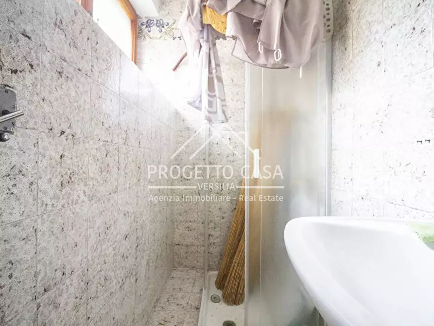 Immagine 16 di Casa indipendente in vendita  in VIA ARRIGHI a Viareggio