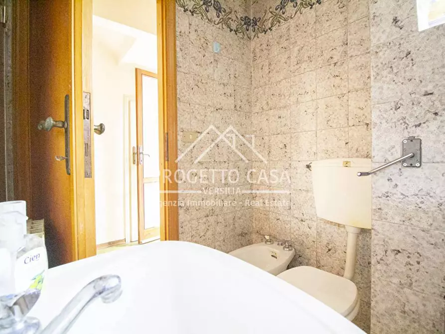 Immagine 19 di Casa indipendente in vendita  in VIA ARRIGHI a Viareggio