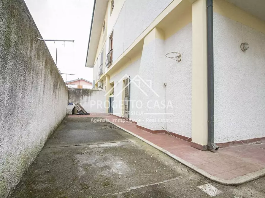 Immagine 49 di Casa indipendente in vendita  in VIA ARRIGHI a Viareggio