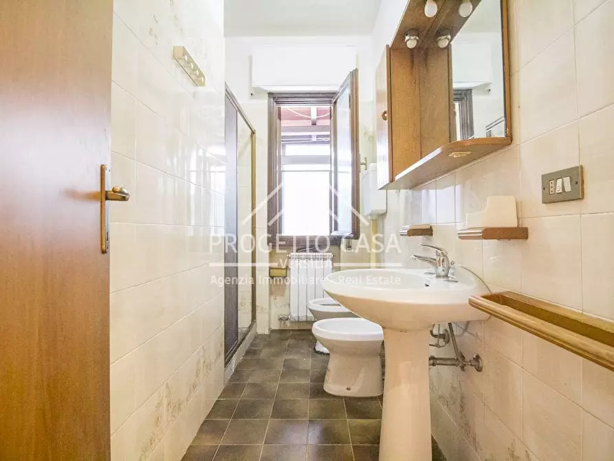 Immagine 25 di Appartamento in vendita  in VIA FRANCO ALFANO a Viareggio