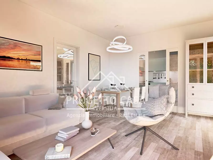 Immagine 2 di Casa indipendente in vendita  in VIA XXV LUGLIO a Viareggio