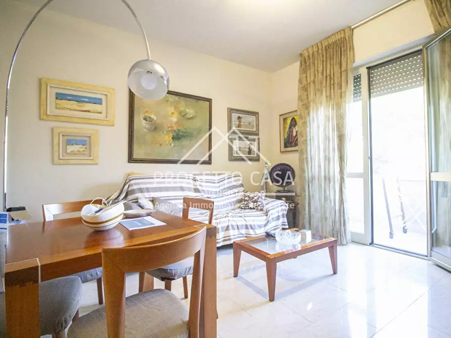 Immagine 2 di Appartamento in vendita  in VIA FORLI a Viareggio